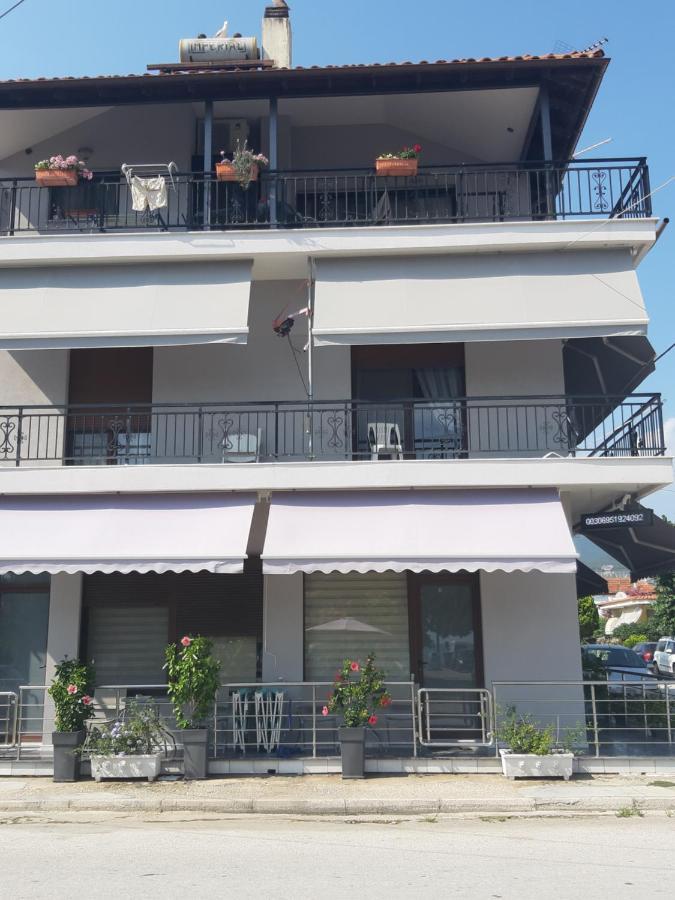 Soula'S Sunshine Green Apartment เนอา คาร์วาลี ภายนอก รูปภาพ